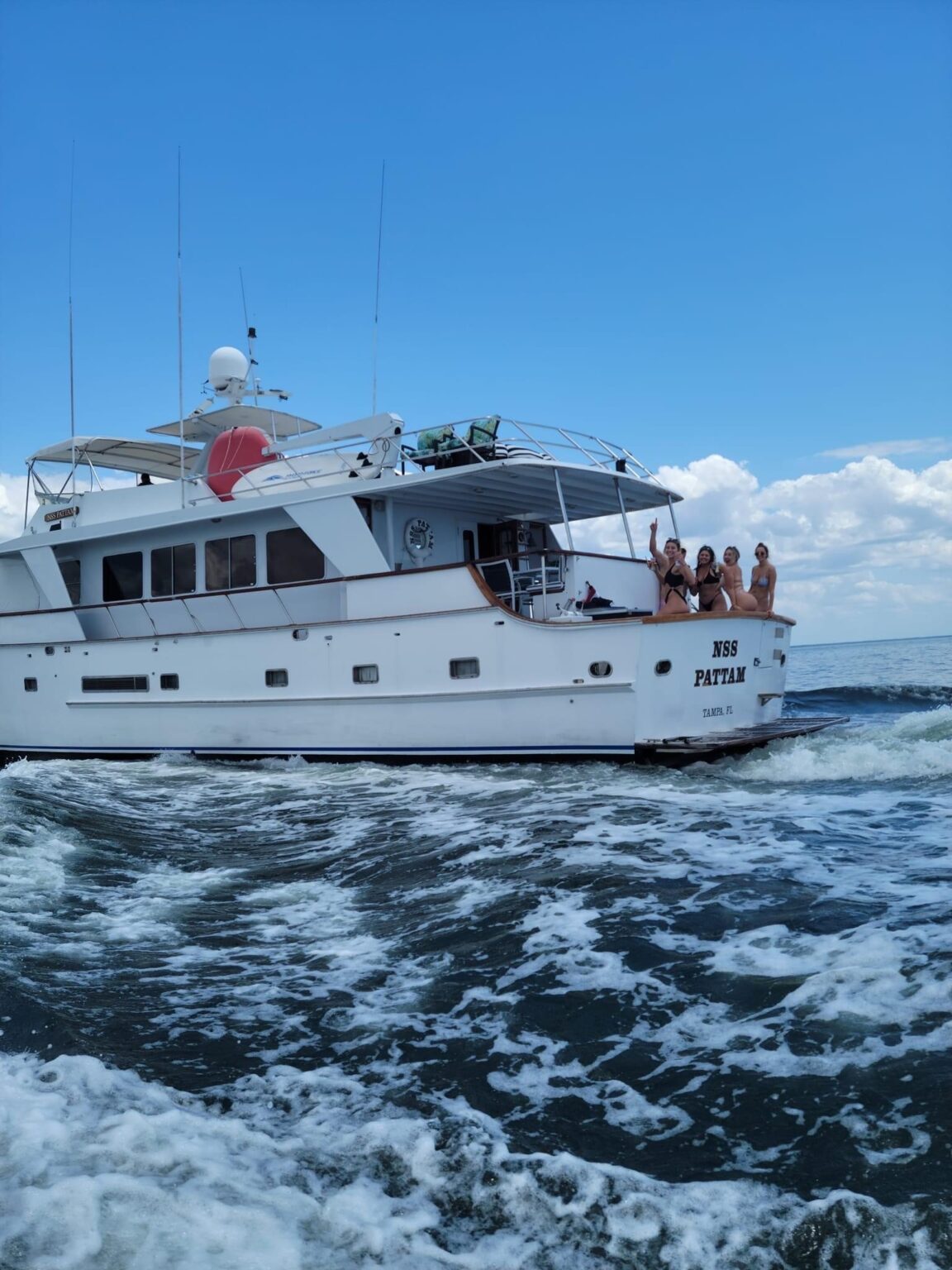 Best Boat Tours Charters & Rental in St. Petersburg, Tampa, Madeira